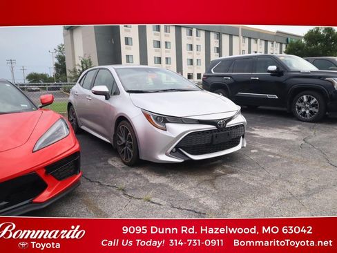 Used 2020 Toyota Corolla XSE FWD image 1