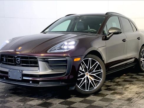 Used 2023 Porsche Macan Turbo image 1