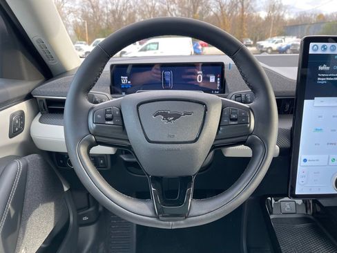 New 2023 Ford Mustang Mach-E Premium RWD image 28