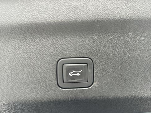 Certified 2024 Chevrolet Tahoe LT image 20