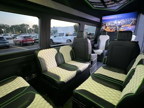 Used 2019 Mercedes-Benz Sprinter 170 image 21