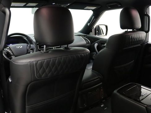 Used 2024 INFINITI QX80 Sensory image 20