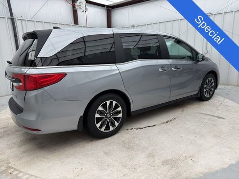Used 2024 Honda Odyssey EX-L image 12