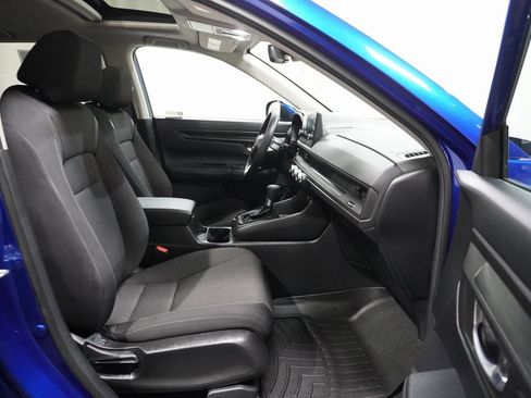 Used 2023 Honda CR-V EX image 12