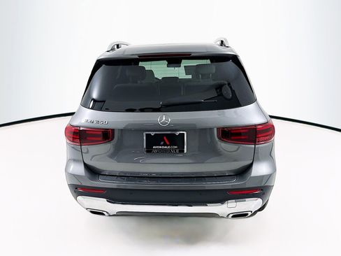 New 2026 Mercedes-Benz GLB 250 image 7