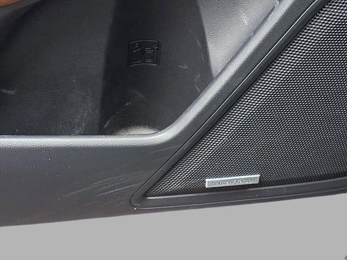 Used 2020 Subaru Outback Touring XT image 11