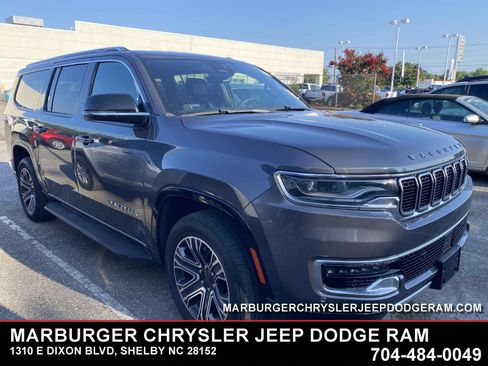 Used 2024 Jeep Wagoneer L Series II RWD image 1