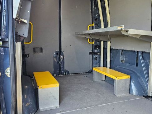 Used 2018 Mercedes-Benz Sprinter 2500 image 12