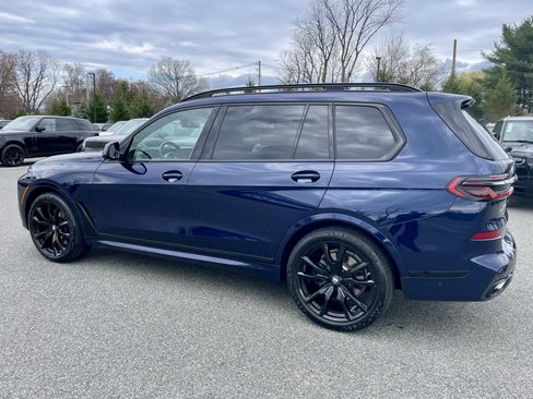 Used 2024 BMW X7 xDrive40i w/ M Sport Package image 5