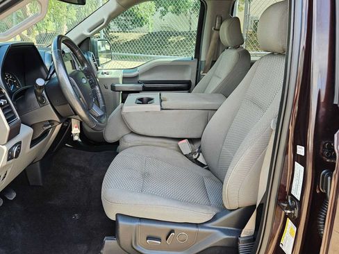 Used 2018 Ford F150 XLT w/ Equipment Group 302A Luxury RWD image 16