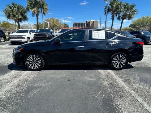 Used 2024 Nissan Altima 2.5 SV image 4