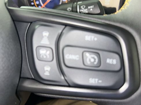 Used 2024 Jeep Gladiator Sport image 21