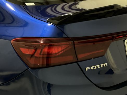Used 2023 Kia Forte LXS w/ LXS Technology Package FWD image 14