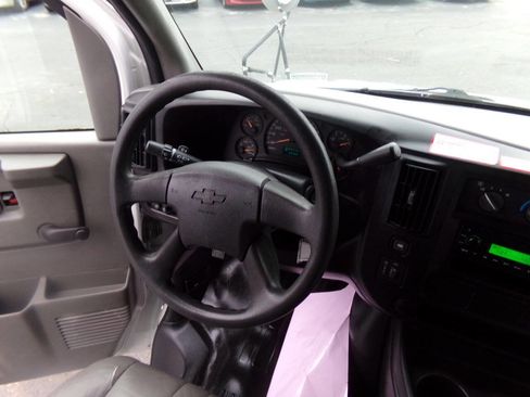 Used 2007 Chevrolet Express 3500 w/ School Bus Package image 30