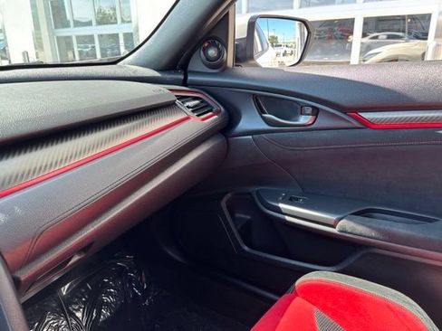 Used 2019 Honda Civic Type R image 15