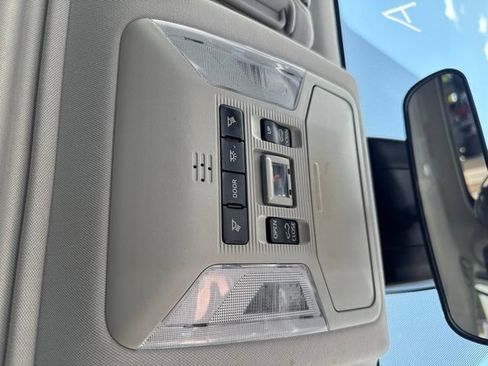 Used 2021 Toyota RAV4 XLE Premium FWD image 26