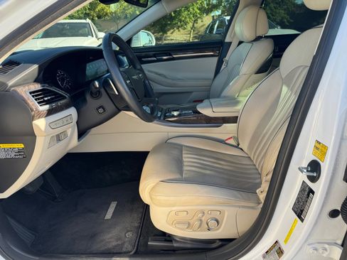 Used 2019 Genesis G90 3.3T Premium RWD image 14