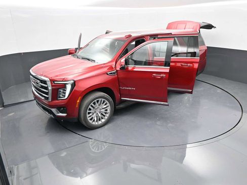 New 2025 GMC Yukon XL Elevation image 39