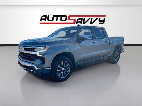 Used 2025 Chevrolet Silverado 1500 LT image 3