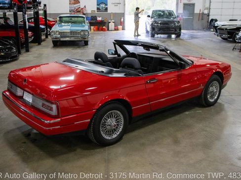 Used 1990 Cadillac Allante image 8