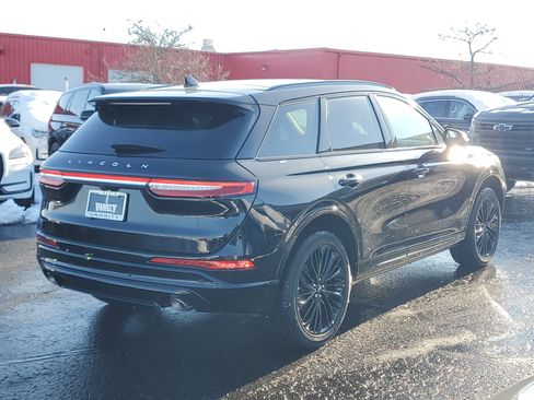 New 2026 Lincoln Corsair Premiere image 4