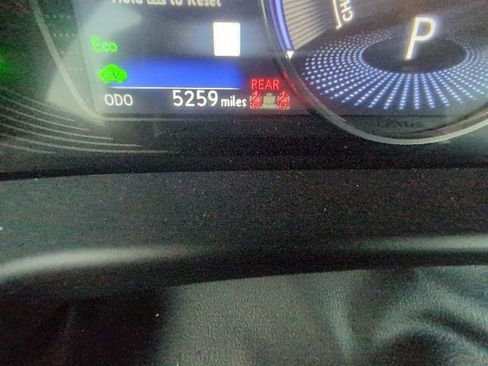 Certified 2025 Lexus ES 300h Ultra Luxury w/ Accessory Package (Z1) image 18