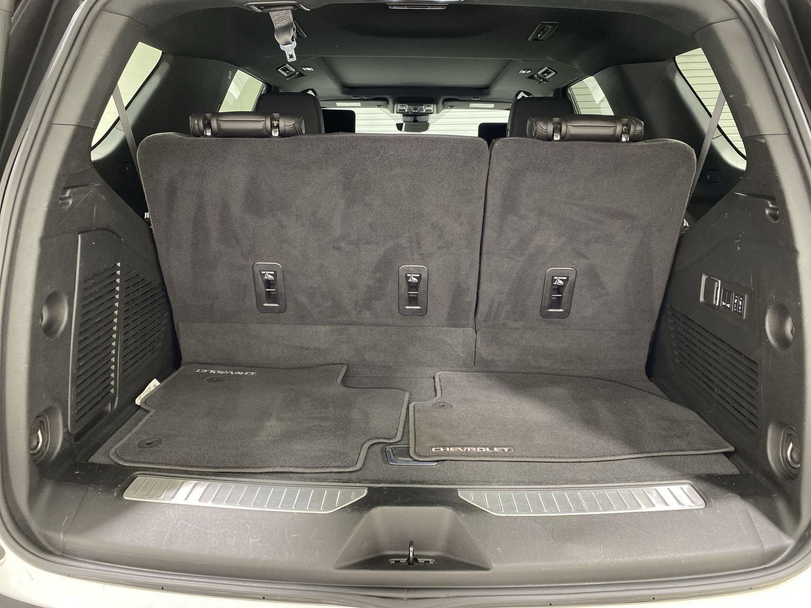 Used 2024 Chevrolet Tahoe High Country w/ Advanced Technology Package AWD/4WD image 25