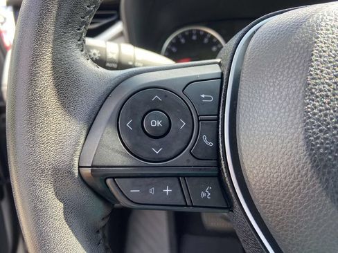 Used 2019 Toyota RAV4 XLE Premium FWD image 34