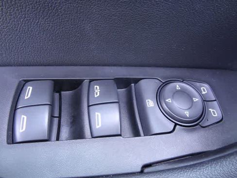 Used 2020 Chevrolet Blazer LT FWD image 15