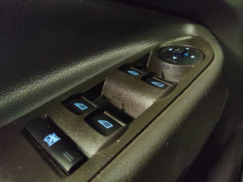 Used 2018 Ford Escape SEL w/ Ford Safe & Smart Package FWD image 27