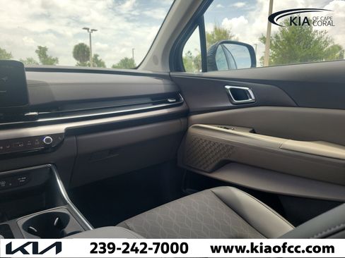 New 2026 Kia Carnival EX FWD image 20