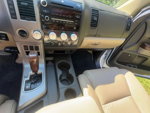 Used 2010 Toyota Tundra Limited image 13