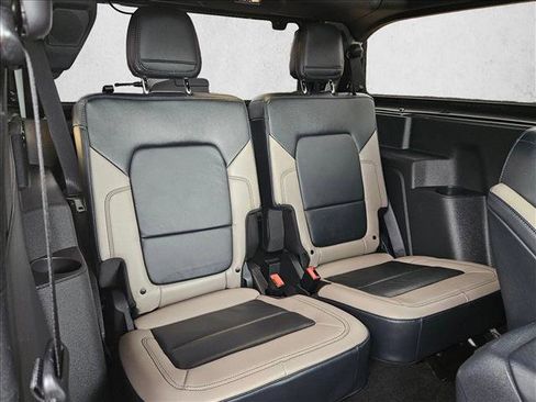 Used 2023 Ford Bronco Wildtrak image 19