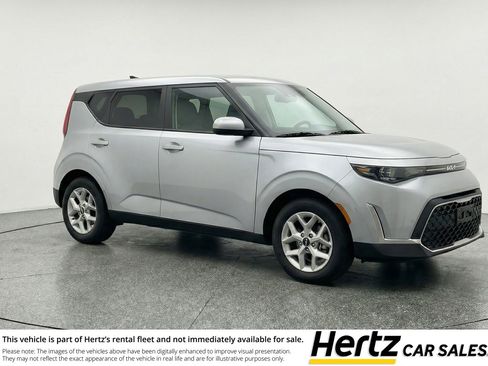 Used 2025 Kia Soul LX w/ LX Technology Package image 1