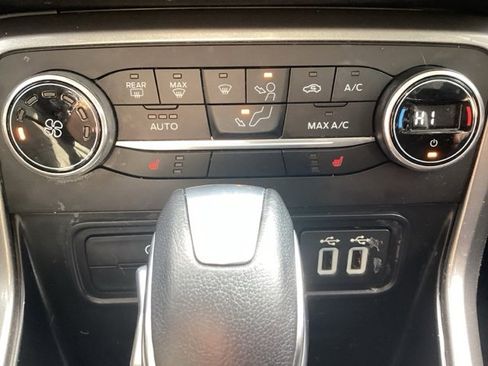 Used 2018 Ford EcoSport SE image 17