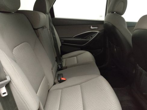 Used 2018 Hyundai Santa Fe SE FWD image 19