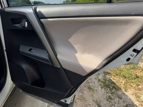 Used 2015 Toyota RAV4 XLE FWD image 20