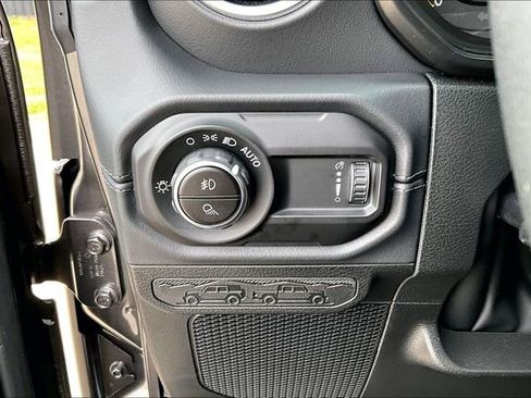 New 2026 Jeep Gladiator Sport image 33