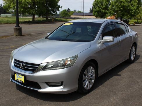 Used 2013 Honda Accord EX image 2