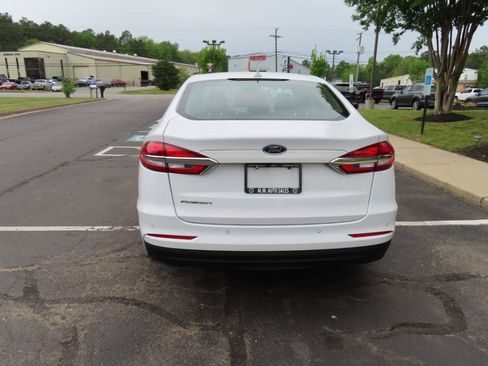 Used 2020 Ford Fusion SE image 6