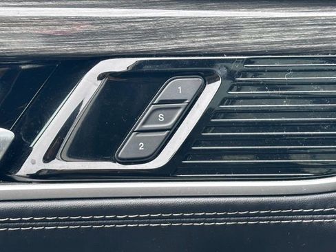 Used 2022 Jeep Wagoneer Series III w/ Premium Group I image 21