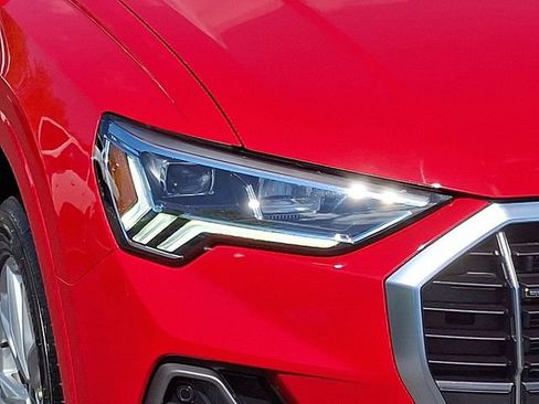 Used 2025 Audi Q3 2.0T Premium AWD/4WD image 9