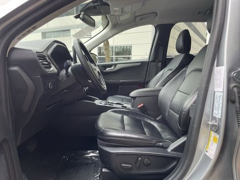 Used 2024 Ford Escape Platinum image 18