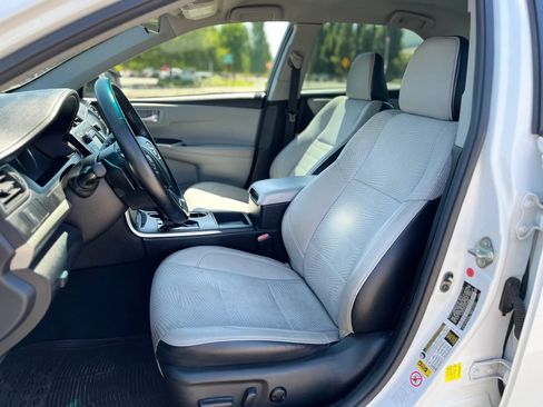 Used 2017 Toyota Camry SE FWD image 11