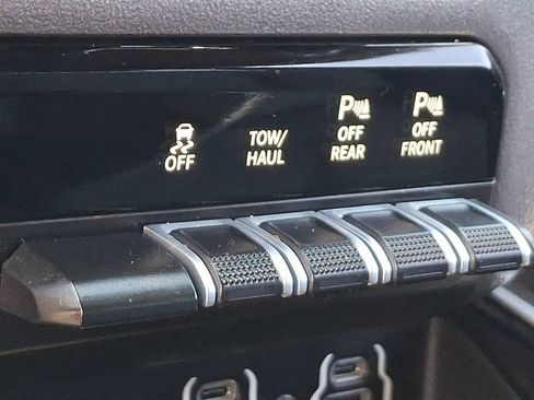Used 2022 RAM 1500 Big Horn AWD/4WD image 25