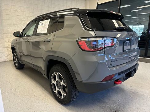 Used 2022 Jeep Compass Trailhawk w/ Trailhawk Convenience Group AWD/4WD image 18