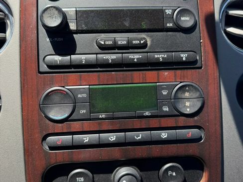Used 2006 Lincoln Mark LT 2WD image 24