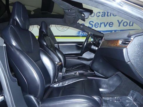 Used 2017 Tesla Model S 60D image 7
