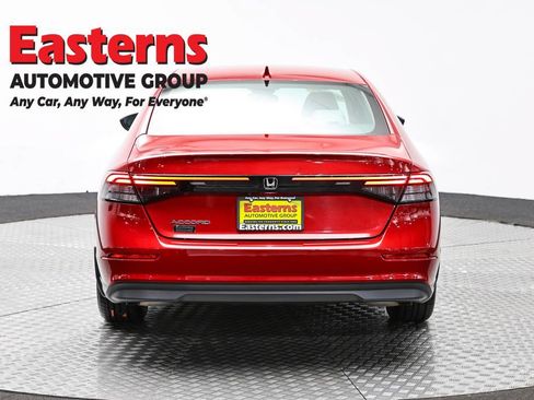Used 2023 Honda Accord EX image 6