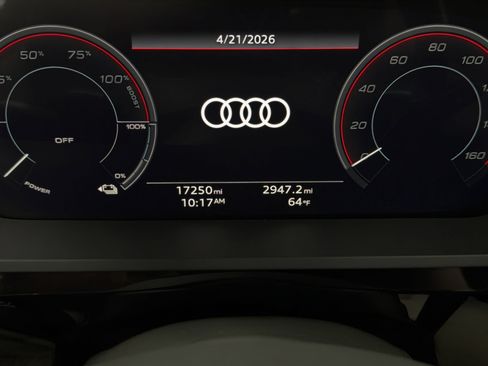 Used 2024 Audi Q8 e-tron Premium Plus image 23